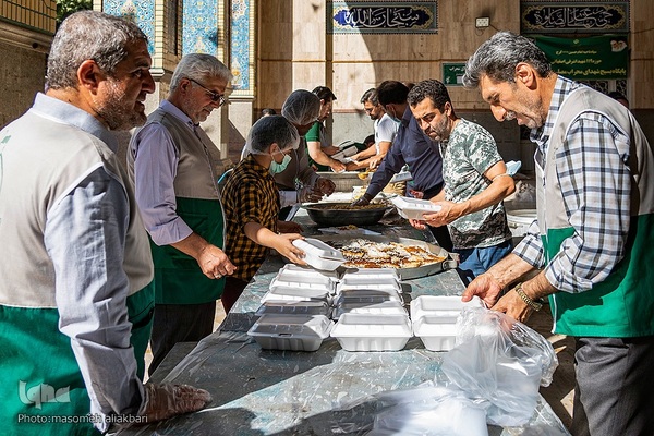 پخت و توزیع ۱۴ هزار پرس غذای گرم به مناسبت عید غدیر