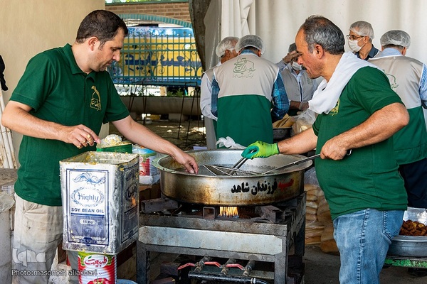 پخت و توزیع ۱۴ هزار پرس غذای گرم به مناسبت عید غدیر