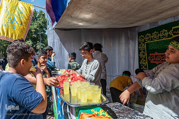 پخت و توزیع ۱۴ هزار پرس غذای گرم به مناسبت عید غدیر