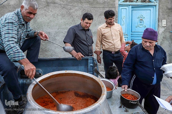 همایش احیاء واقعه غدیر‌خم در روستای دیزبین شهرستان اهر