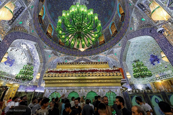 گل آرایی حرم حضرت علی(ع) به مناسبت عید غدیر