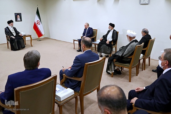 دیدار ولادیمیر پوتین، رئیس‌جمهور روسیه با آیت الله خامنه ای، رهبر معظم انقلاب