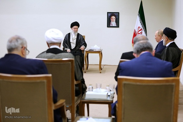 دیدار ولادیمیر پوتین، رئیس‌جمهور روسیه با آیت الله خامنه ای، رهبر معظم انقلاب