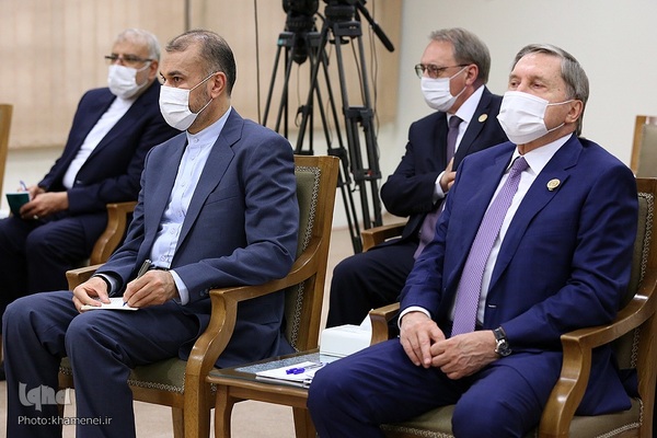 دیدار ولادیمیر پوتین، رئیس‌جمهور روسیه با آیت الله خامنه ای، رهبر معظم انقلاب