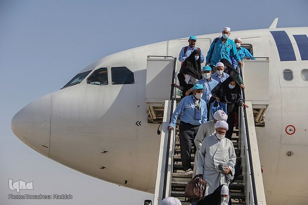 بازگشت نخستین گروه از حجاج استان فارس به شیراز