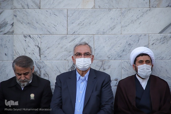 جشن فارغ‌التحصیلی دانشجویان پزشکی در حرم رضوی