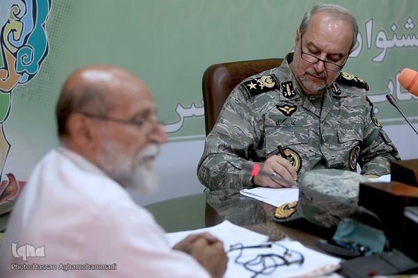 مراسم رونمایی از پوستر بیستمین جشنواره انتخاب بهترین کتاب سال دفاع مقدس