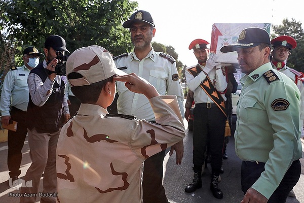 مراسم تشییع پیکر مرزبان شهید «مهدی محمدی نسب» در قزوین