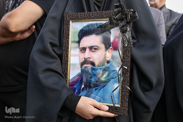 مراسم تشییع پیکر مرزبان شهید «مهدی محمدی نسب» در قزوین