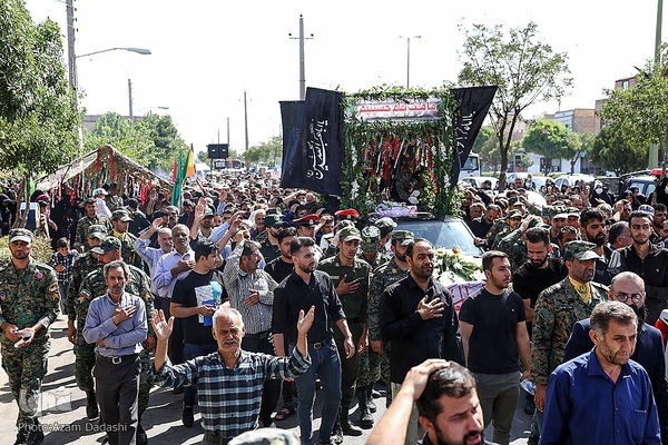 مراسم تشییع پیکر مرزبان شهید «مهدی محمدی نسب» در قزوین