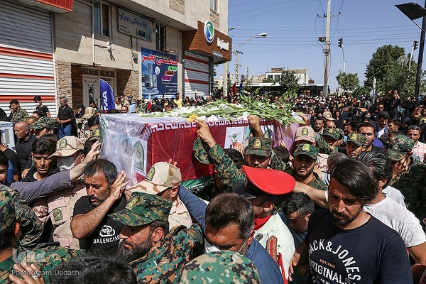 مراسم تشییع پیکر مرزبان شهید «مهدی محمدی نسب» در قزوین