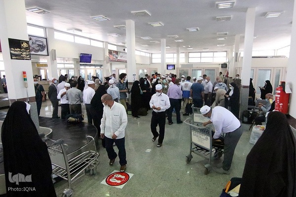 بازگشت حجاج همدانی به میهن اسلامی