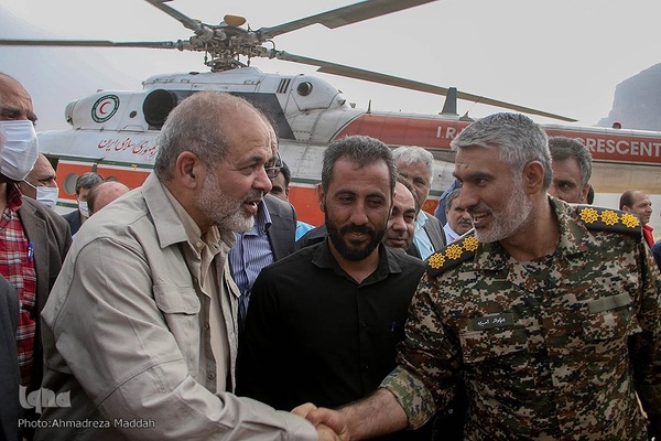 بازدید سردار وحیدی، وزیر کشور از مناطق سیل زده استهبان