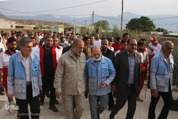 بازدید سردار وحیدی، وزیر کشور از مناطق سیل زده استهبان