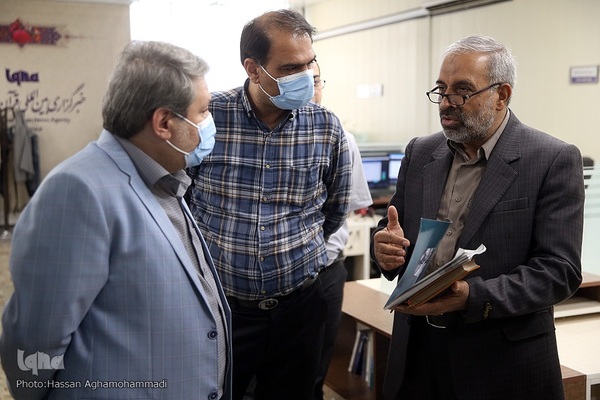 بازدید دو نماینده مجلس شورای اسلامی از تحریریه ایکنا