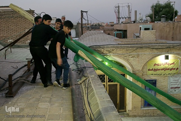 برپایی خیمه عزا در امامزاده موسی مبرقع(ع)
