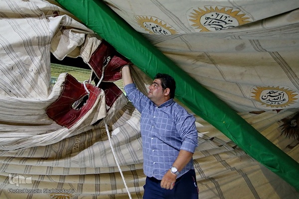 برپایی خیمه عزا در امامزاده موسی مبرقع(ع)
