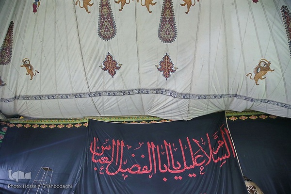 برپایی خیمه عزا در امامزاده موسی مبرقع(ع)
