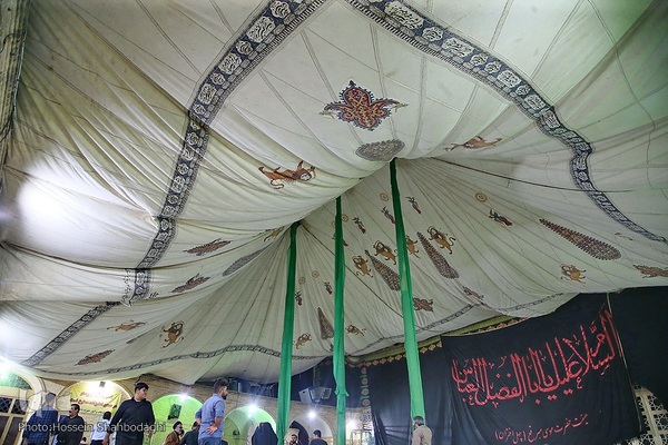 برپایی خیمه عزا در امامزاده موسی مبرقع(ع)
