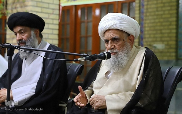 آیین رونمایی از کتاب «اصول العقائد و جامع الفوائد»