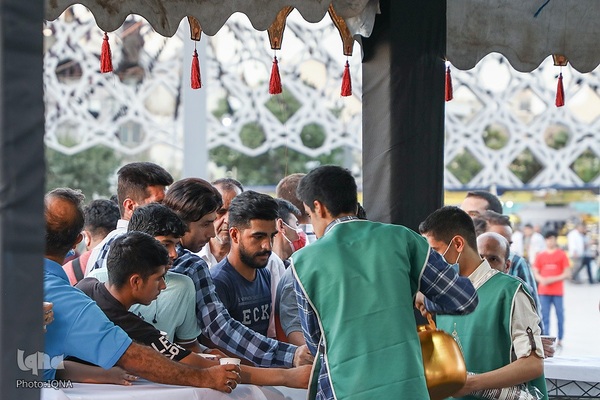 افتتاح بیستمین نمایشگاه عطر سیب