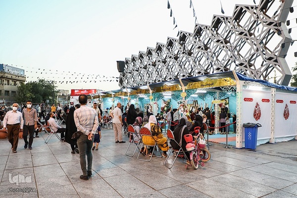 افتتاح بیستمین نمایشگاه عطر سیب