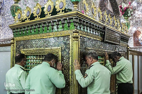 مراسم غبارروبی و عطرافشانی حرم مطهر علی بن حمزه(ع)‎‎