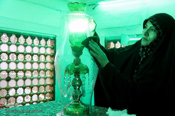 مراسم غبارروبی و عطرافشانی حرم مطهر علی بن حمزه(ع)‎‎