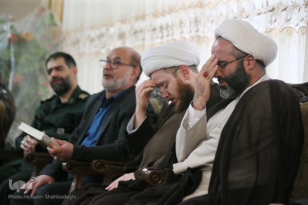 حاج حسین‌علی بزرگ قمی