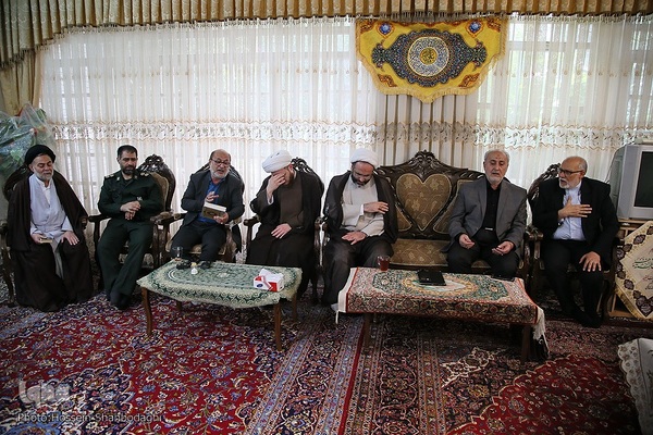 حاج حسین‌علی بزرگ قمی