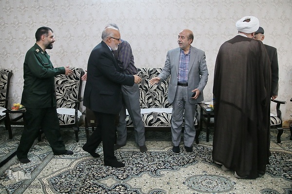 حاج حسین‌علی بزرگ قمی