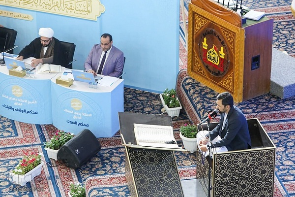 رقابت شرکت کنندگان در روز پایانی مسابقات قرآن کربلا
