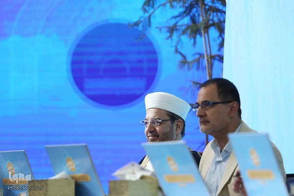 رقابت شرکت کنندگان در روز پایانی مسابقات قرآن کربلا