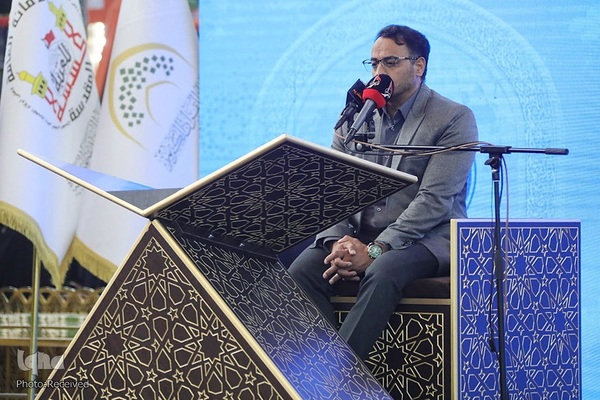 رقابت شرکت کنندگان در روز پایانی مسابقات قرآن کربلا