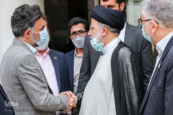 دیدار حجت‌الاسلام و المسلمین ابراهیم رییسی، رییس جمهور با جمعی از مدیران و پژوهشگران جهاد دانشگاهی
