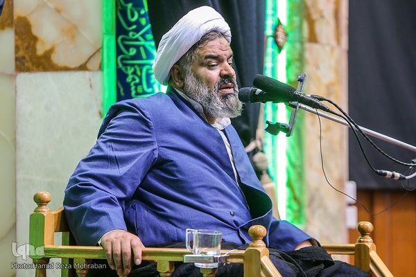 آیین طشت‌گذاری در مسجد اردبیلی‌های تهران