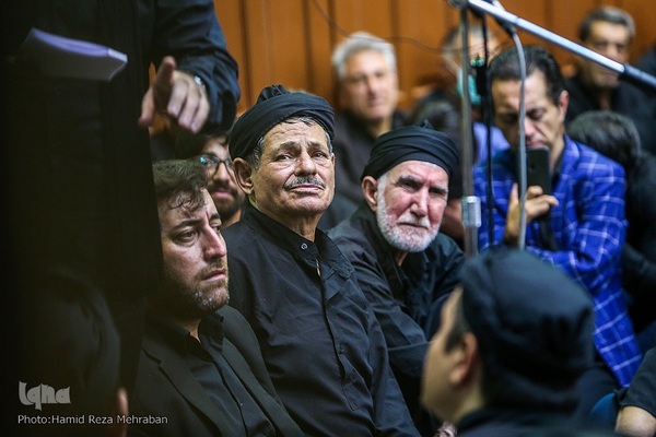 آیین طشت‌گذاری در مسجد اردبیلی‌های تهران