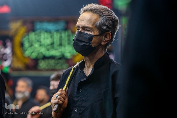 آیین طشت‌گذاری در مسجد اردبیلی‌های تهران