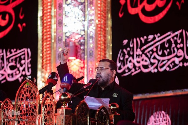 تعویض پرچم حرمین شریفین در کربلا به مناسبت فرارسیدن ماه محرم