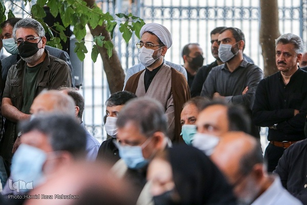 تشییع پیکر هنرمند انقلابی حبیب الله صادقی