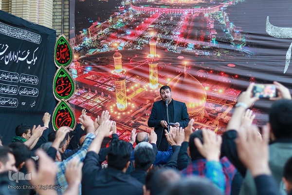 تعویض پرچم حسینیه اعظم زنجان‎‎