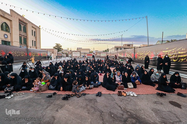 تعویض پرچم حسینیه اعظم زنجان‎‎