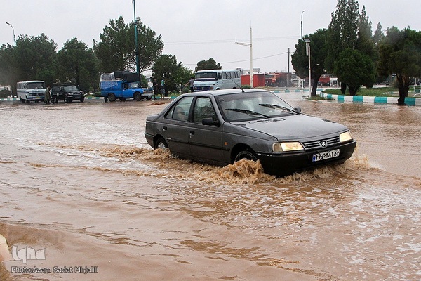 محاصره شهر یزد در سیل ومعایر شهری زیر آب‎‎
