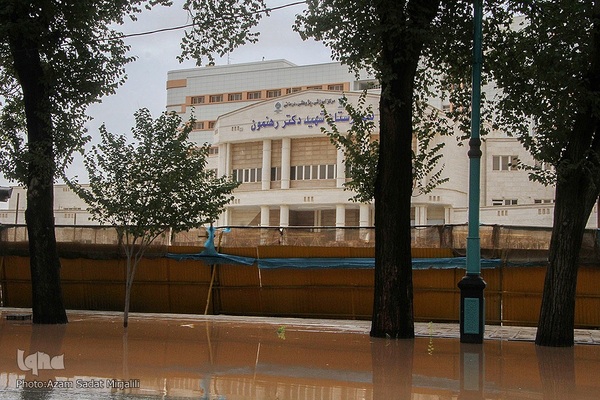 محاصره شهر یزد در سیل ومعایر شهری زیر آب‎‎