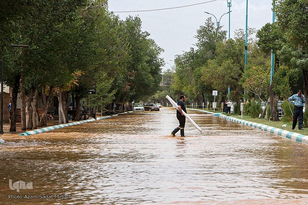 محاصره شهر یزد در سیل ومعایر شهری زیر آب‎‎