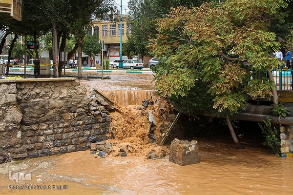 محاصره شهر یزد در سیل ومعایر شهری زیر آب‎‎