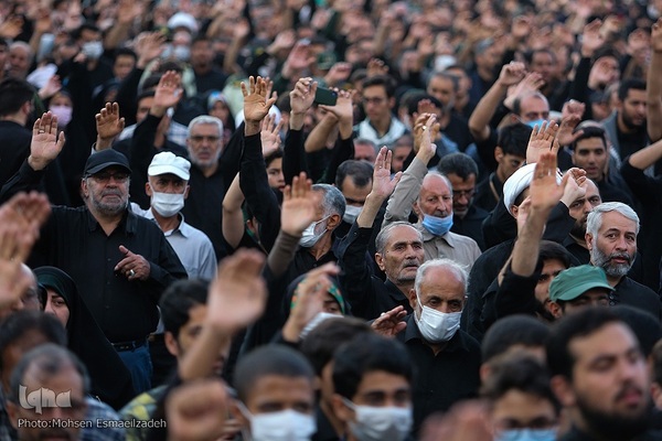 مراسم تشییع پیکرهای مطهر پنج شهید مدافع حرم در مشهد مقدس