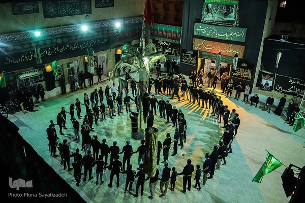 مراسم سینه‌زنی بوشهری در مسجد امام سجاد(ع) اهواز