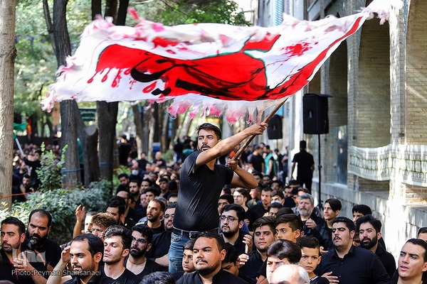 آیین عزاداری حسینی در گذر چهارباغ عباسی اصفهان