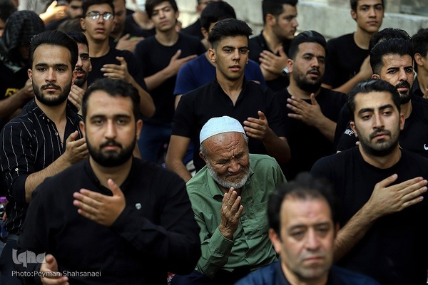 آیین عزاداری حسینی در گذر چهارباغ عباسی اصفهان